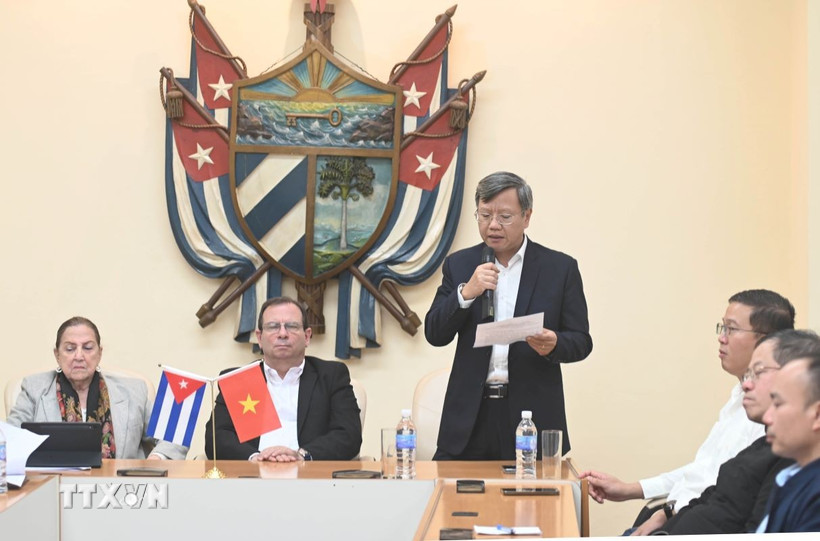 Đại sứ Việt Nam tại Cuba Lê Quang Long khẳng định mối quan hệ đặc biệt Việt Nam - Cuba. (Ảnh: Việt Hùng/TTXVN)