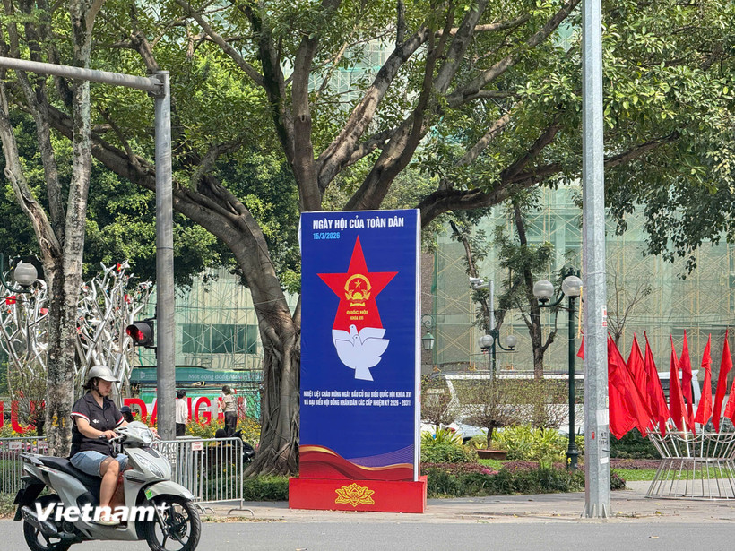 Pano tuyên truyền về bầu cử Quốc hội khóa XVI và Hội đồng Nhân dân các cấp nhiệm kỳ 2026-2031. (Ảnh: Huy Khánh/Vietnam+)