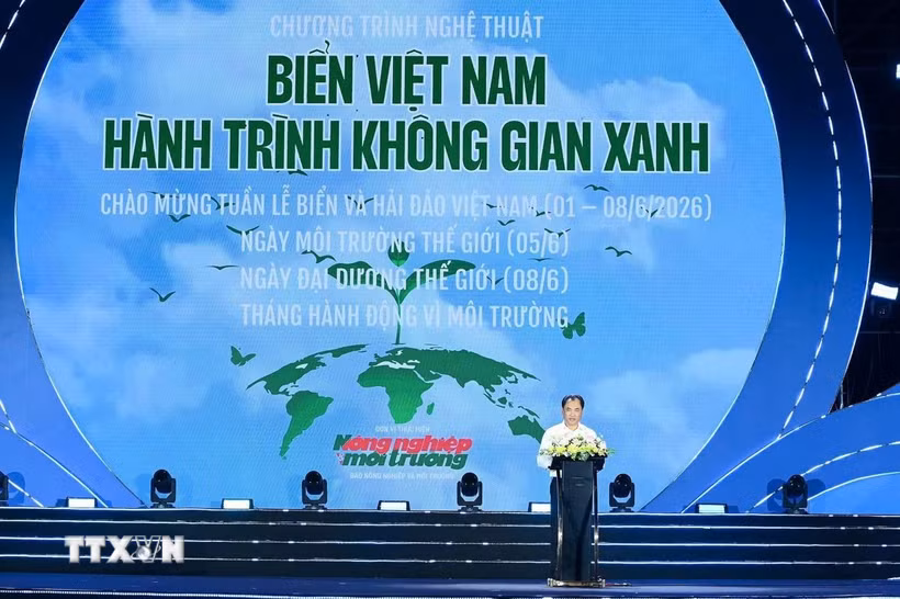 Bộ trưởng Bộ Nông nghiệp và Môi trường Trịnh Việt Hùng phát biểu tại chương trình. (Ảnh: TTXVN phát)