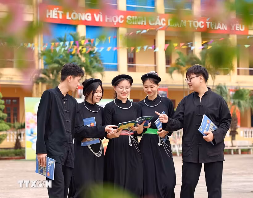 Mỗi cấp học, học sinh nội trú được cấp một lần bằng hiện vật gồm: Chăn, màn và các đồ dùng cá nhân khác với mức kinh phí là 2.050.000 đồng/học sinh. (Ảnh minh họa: Thanh Tùng/TTXVN)