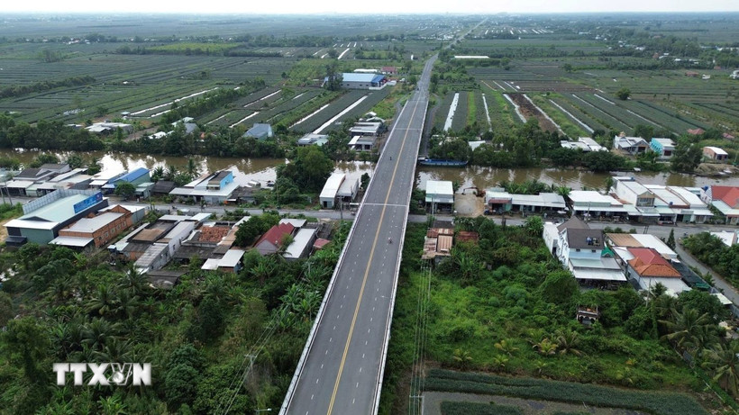 Dự án đường tỉnh 878 hiện hữu. (Ảnh: Công Trí/TTXVN)