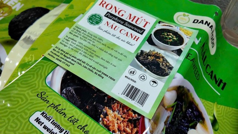 Cơ quan chức năng đã thu giữ hơn 7.000 sản phẩm rong biển khô các loại cùng hàng chục nghìn vỏ bao bì, nguyên, vật liệu phục vụ sản xuất hàng giả.