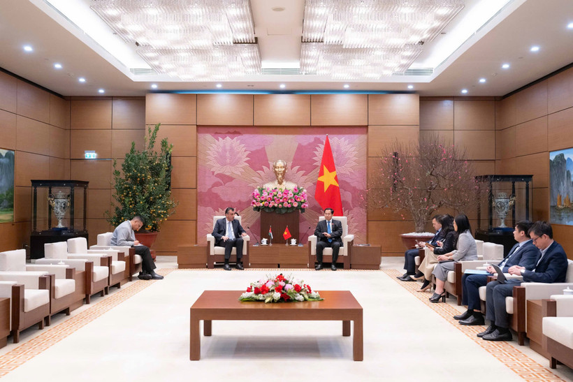 Tổng Thư ký Quốc hội, Chủ nhiệm Văn phòng Quốc hội Lê Quang Mạnh làm việc với Tổng Thư ký Hạ viện Jordan. (Nguồn: Quốc hội)