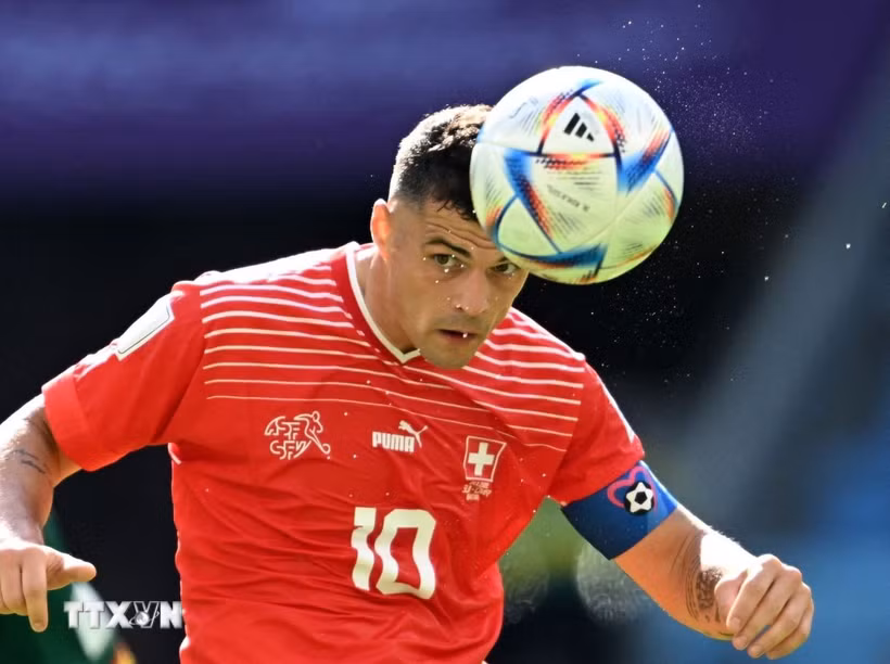Granit Xhaka đóng vai trò thủ lĩnh của Thụy Sĩ tại World Cup 2026. (Ảnh: AFP/TTXVN)