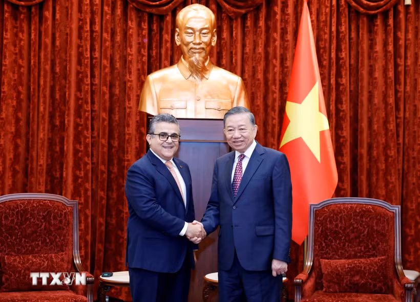 Bet8801234.com cá cược độc quyền, Chủ tịch nước Tô Lâm tiếp Đại sứ đặc mệnh toàn quyền Bet888 Trang nhà cái casino Palestine Saadi Salama. (Ảnh: Thống Nhất/TTXVN)