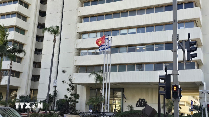 Đại sứ quán Việt Nam tại Israel nằm trong tòa nhà Beit Amot, phố Sha’ul Hamelech, Tel Aviv, Israel. (Ảnh: Đức Trung/TTXVN)