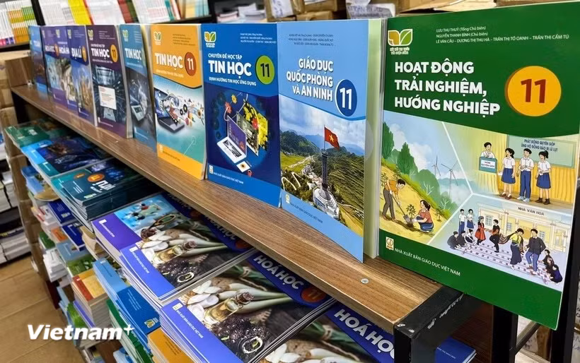 Học sinh toàn quốc được miễn phí sách giáo khoa từ năm học 2029-2030. (Ảnh: Vietnam+)