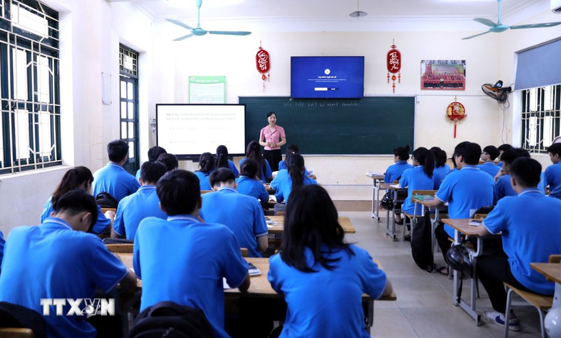 Sở Giáo dục và Đào tạo Tuyên Quang khuyến cáo thí sinh chỉ tiếp cận và cập nhật thông tin tuyển dụng từ các kênh chính thống. (Ảnh minh họa: Quang Cường/TTXVN)