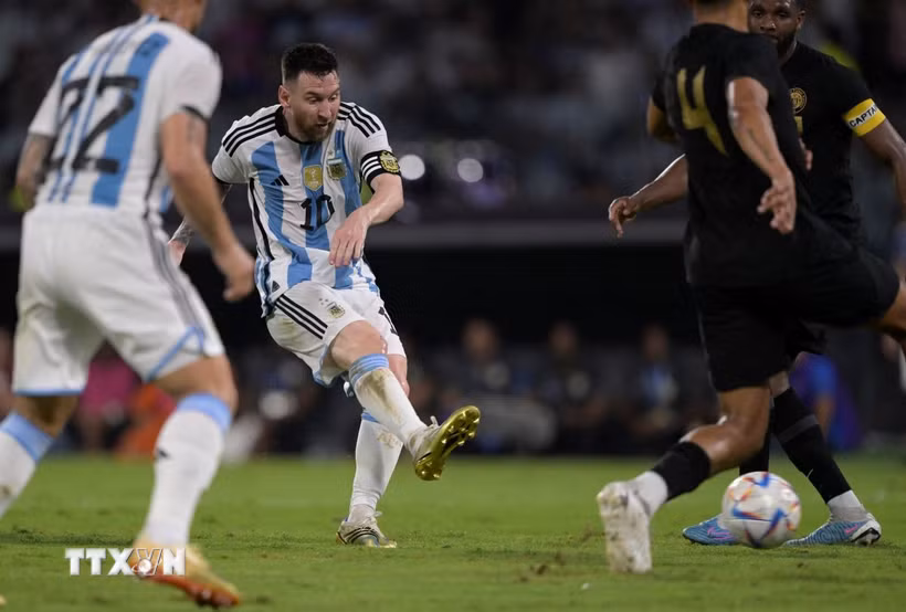 Messi tiếp tục giữ vai trò thủ lĩnh của Argentina tại World Cup 2026. (Ảnh: AFP/ TTXVN)
