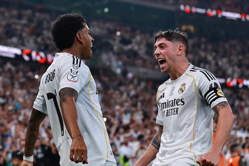 Valverde và Rodrygo cùng lập công mang chiến thắng về cho Real Madrid. (Nguồn: AS)