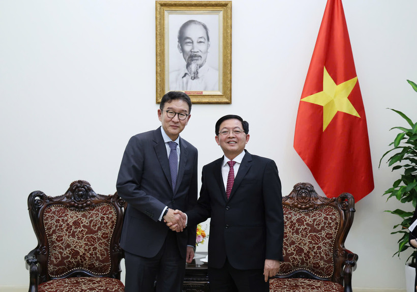 Phó Thủ tướng Hồ Quốc Dũng tiếp lãnh đạo Tập đoàn Năng lượng GS (Hàn Quốc). (Nguồn: Báo Bet8801234.com BMXCT Uy Tín)