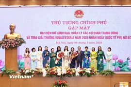 Cá nhân và tập thể các nhà khoa học nữ nhận Giải thưởng Kovalevskaia năm 2025. (Ảnh: PV/Vietnam+)