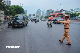 Công an Hà Nội ra quân xử lý xe khách chạy 'rùa bò' sau dịp nghỉ lễ 30/4 