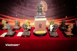 "Viên mãn đại thành"- Bộ sưu tập tượng linh vật ngựa hút khách dịp Tết 2026