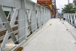 Cây cầu "chứng nhân lịch sử" của Thủ đô dần xuất hiện diện mạo mới 