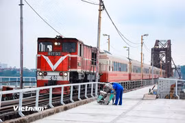 Hoàn thiện các hạng mục cuối cùng đưa cầu Long Biên thông xe trở lại vào ngày 27/5