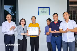 Tháng 7 tri ân: TTXVN trao nhà nghĩa tình cho thân nhân Nhà báo, Liệt sỹ Lê Viết Vượng