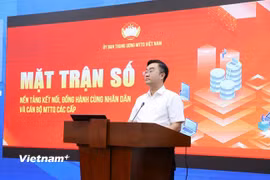 Ông Nguyễn Bá Cát, Phó Chánh văn phòng, Giám đốc Trung tâm Thông tin và chuyển đổi số cơ quan Ủy ban Trung ương Mặt trận Tổ quốc Việt Nam giới thiệu về "Mặt trận số." (Ảnh: PV/Vietnam+)