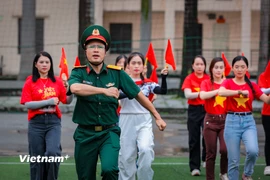 Gần 200 nhà báo hăng say luyện tập cho Đại lễ kỷ niệm 80 năm Quốc khánh 2/9