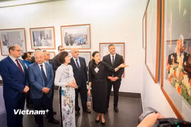 Triển lãm ảnh nhìn lại hành trình 5 thập kỷ quan hệ ngoại giao Việt Nam-Thái Lan