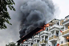 Hiên trường vụ hỏa hoạn chiều 28/12 tại phố Lê Trọng Tấn (Dương Nội, Hà Nội). Ảnh người dân tại hiện trường cung cấp