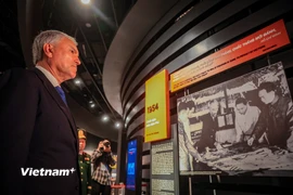 Chủ tịch Duma Quốc gia Liên bang Nga thăm Bảo tàng lịch sử quân sự Việt Nam