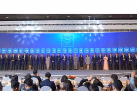 25 ngân hàng và trung gian thanh toán cam kết thúc đẩy thanh toán nội địa và xuyên biên giới. (Ảnh: Vietnam+)