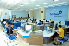 VietinBank triển khai giảm lãi suất cho vay đến 2%/năm để hỗ trợ hoạt động sản xuất kinh doanh. (Ảnh: Vietnam+)