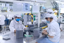 Sản xuất linh kiện điện tử tại Công ty Star Engineers Việt Nam, Khu công nghiệp Bình Xuyên I (Phú Thọ). (Ảnh: Nguyễn Thảo/TTXVN).
