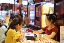 Giá vàng miếng trong nước giảm nhẹ, giao dịch quanh mức 150 triệu đồng. (Ảnh: Vietnam+)