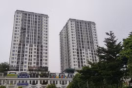 Người trẻ dễ thở hơn trên hành trình mua nhà ở xã hội. (Ảnh: Vietnam+)