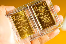 Lợi dụng nhu cầu mua vàng tăng cao, thời gian gần đây nhiều fanpage giả mạo tràn lan nhằm lừa đảo khách hàng. (Ảnh: Vietnam+) 