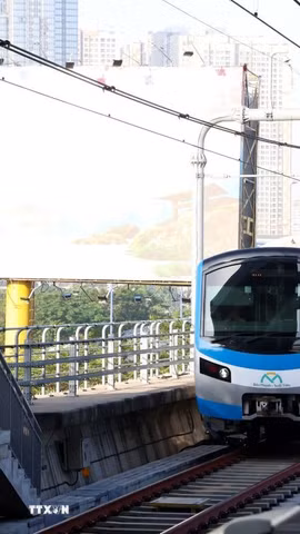 Metro Bến Thành-Suối Tiên. (Ảnh: Hồng Đạt/TTXVN)