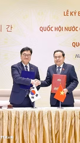 Chủ tịch Quốc hội Trần Thanh Mẫn chủ trì lễ đón Chủ tịch Quốc hội Hàn Quốc Woo Won Shik thăm chính thức Việt Nam tháng 11/2025. (Ảnh: Doãn Tấn/TTXVN)