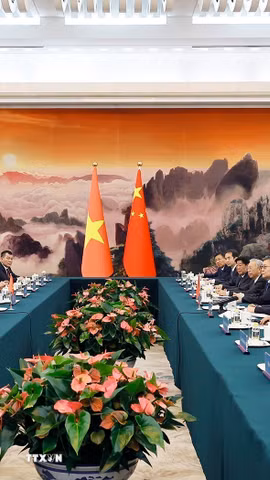 Chủ tịch Quốc hội Trần Thanh Mẫn hội kiến Chủ tịch Chính hiệp toàn quốc Trung Quốc Vương Hộ Ninh. (Ảnh: Doãn Tấn/TTXVN)