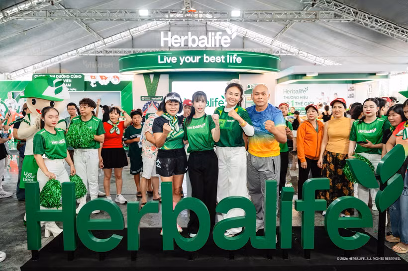 Vận động viên tại khu vực trưng bày của Herbalife. (Ảnh: PV/Vietnam+)