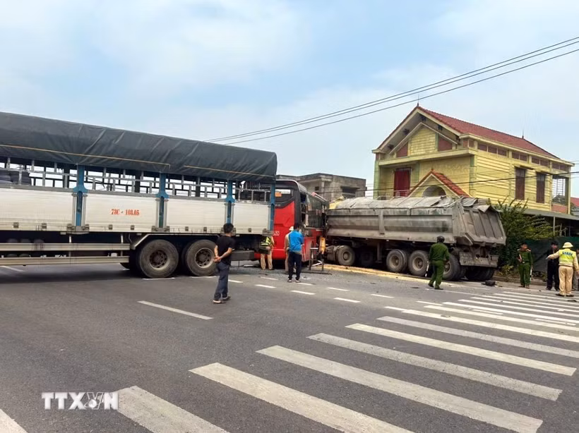 Quảng Bình: Liên tiếp xảy ra tai nạn nghiêm trọng, 6 người tử vong