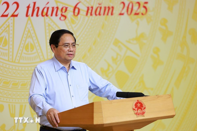 Thủ tướng Phạm Minh Chính chủ trì Phiên họp liên Ban Chỉ đạo về xóa nhà tạm và dự án trọng điểm. (Ảnh: Dương Giang/TTXVN)