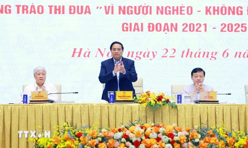 Thủ tướng Phạm Minh Chính chủ trì Hội nghị toàn quốc tổng kết Chương trình mục tiêu quốc gia xây dựng nông thôn mới. (Ảnh: Dương Giang/TTXVN)