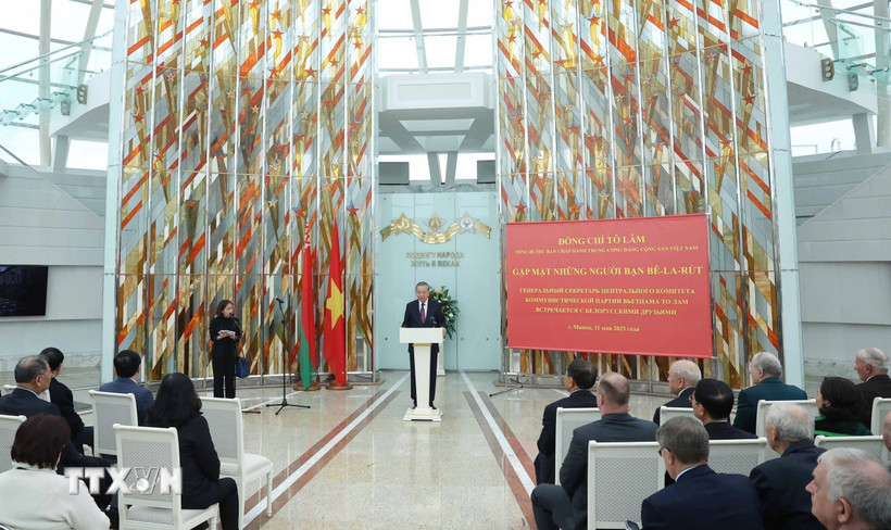 Tổng Bí thư Tô Lâm phát biểu tại buổi gặp mặt các cựu quân nhân, chuyên gia Belarus và những người bạn Belarus từng có đóng góp nổi bật cho Việt Nam. (Ảnh: Thống Nhất/TTXVN)