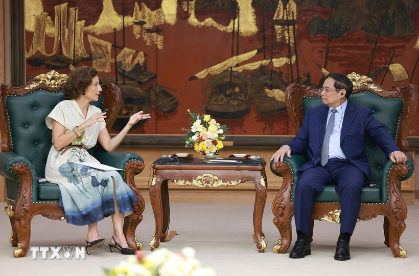 Thủ tướng Phạm Minh Chính tiếp bà Audrey Azoulay, Tổng Giám đốc UNESCO. (Ảnh: Dương Giang/TTXVN)