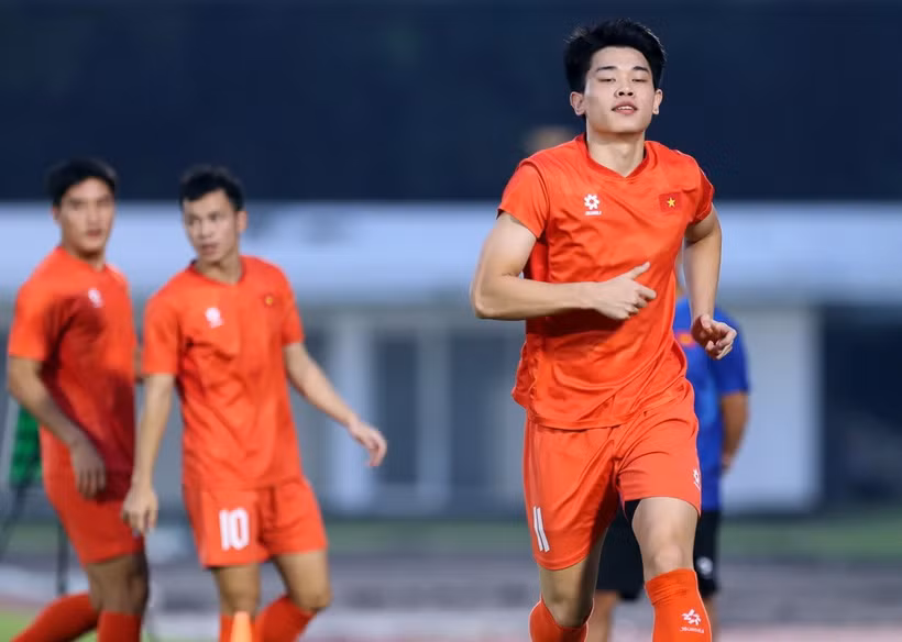 Đình Bắc và đồng đội sẵn sàng cho trận chung kết. (Nguồn: VFF)
