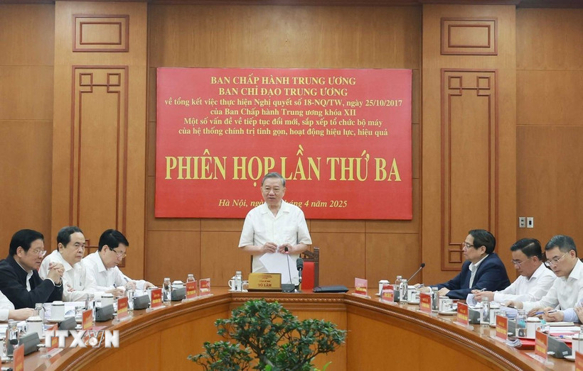 Tổng Bí thư Tô Lâm chủ trì phiên họp về tổng kết thực hiện Nghị quyết số 18-NQ/TW. (Ảnh: Thống Nhất/TTXVN)