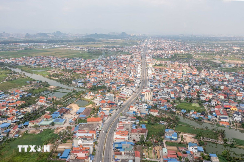 Hệ thống hạ tầng đô thị, giao thông Thủy Nguyên (Hải Phòng) ngày càng hiện đại. (Ảnh: Hoàng Hiếu/TTXVN)