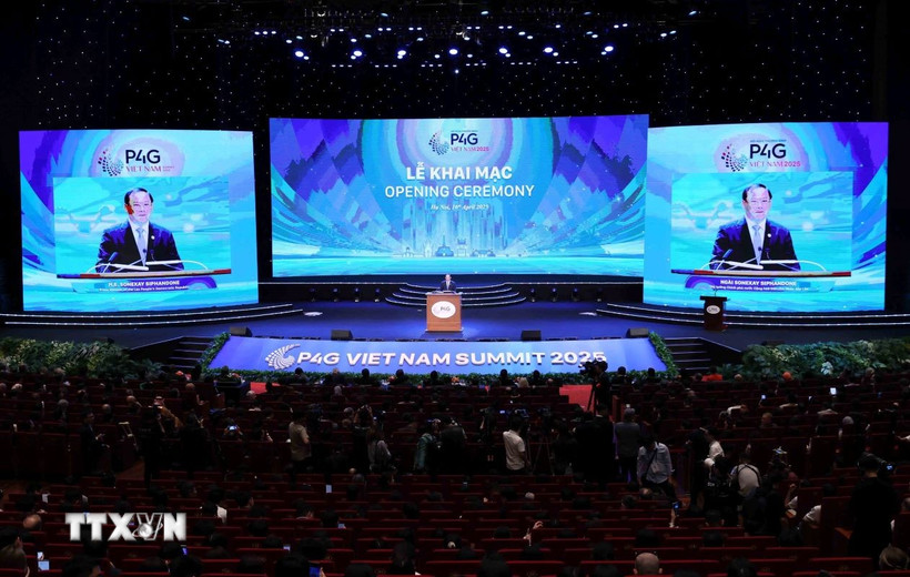 Thủ tướng Lào Sonexay Siphandone phát biểu tại phiên khai mạc Hội nghị thượng đỉnh Diễn đàn Đối tác vì Tăng trưởng xanh và Mục tiêu toàn cầu lần thứ tư. (Ảnh: An Đăng/TTXVN)