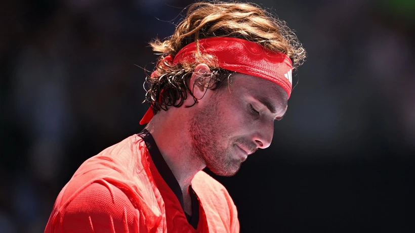 Stefanos Tsitsipas bị loại ngay từ vòng 1. (Nguồn: EPA)