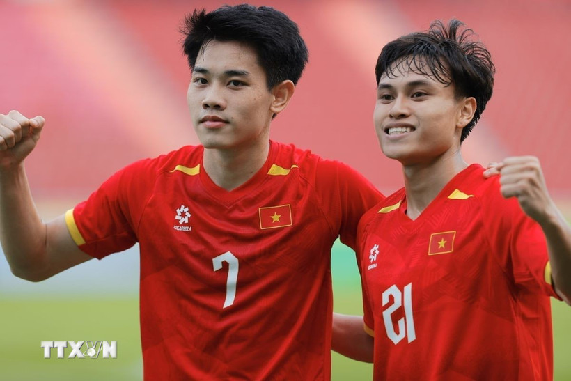 U22 Việt Nam quyết thắng, giành vé vào chung kết bóng đá nam SEA Games 33. (Ảnh: Minh Quyết/ TTXVN)