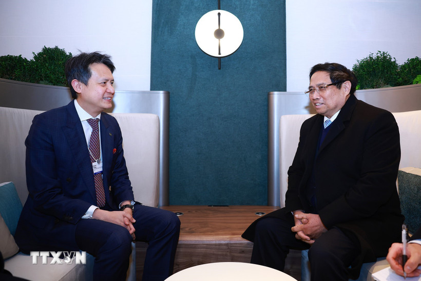 Thủ tướng Phạm Minh Chính tiếp Tổng Giám đốc Tổ chức Sở hữu trí tuệ thế giới (WIPO) Daren Tang. (Ảnh: Dương Giang/TTXVN)