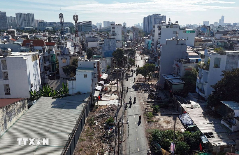 Đường Chu Văn An (từ Ngã 5 Bình Hòa đến đường Phan Chu Trinh) sẽ được mở rộng lên 23m. (Ảnh: Tiến Lực/TTXVN)