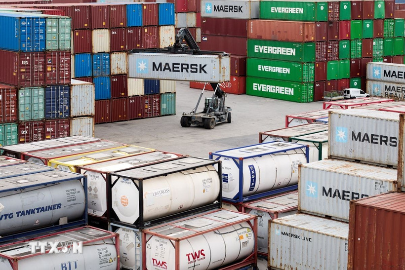 Cảng hàng hóa tại Duisburg, Đức. (Ảnh: THX/TTXVN)